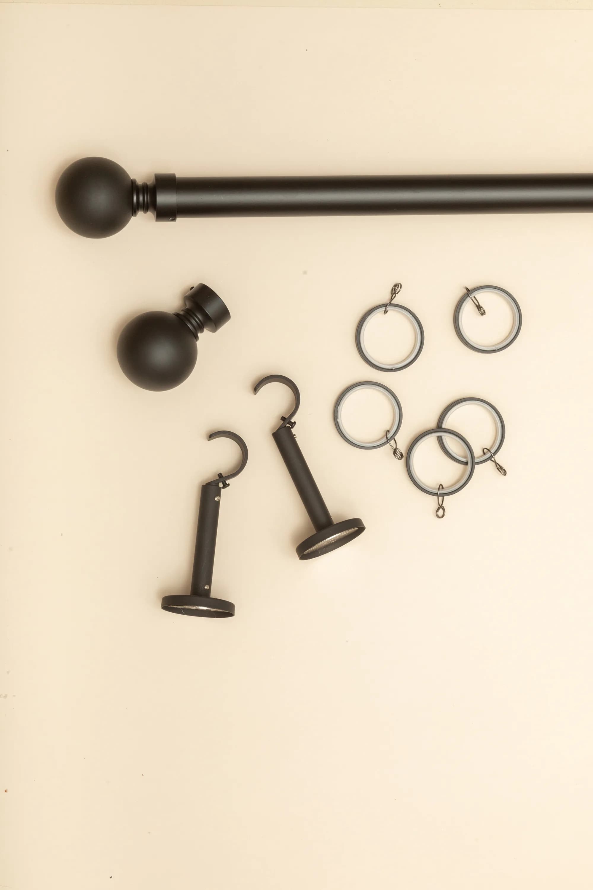 Tringle Noire à rideaux sur mesure — Embout rond